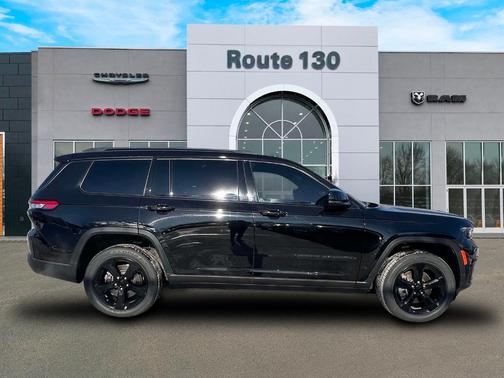 2022 Jeep Grand Cherokee L Laredo