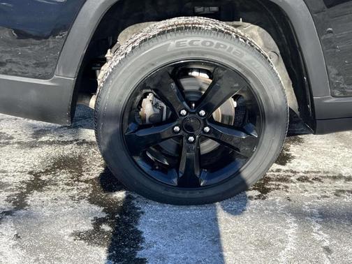 2022 Jeep Grand Cherokee L Laredo