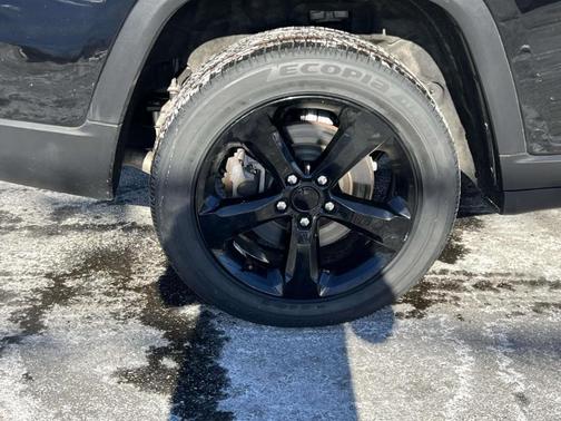 2022 Jeep Grand Cherokee L Laredo