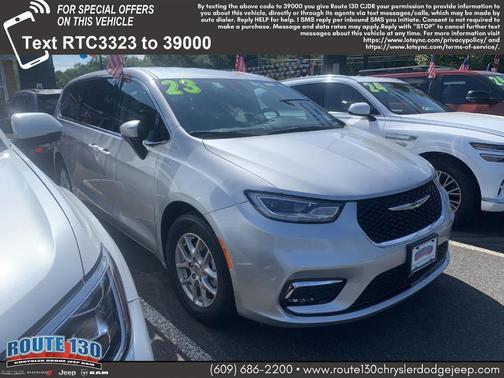 2023 Chrysler Pacifica Touring-L