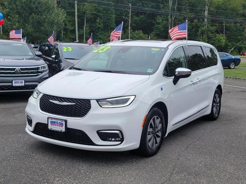 2023 Chrysler Pacifica Hybrid Limited