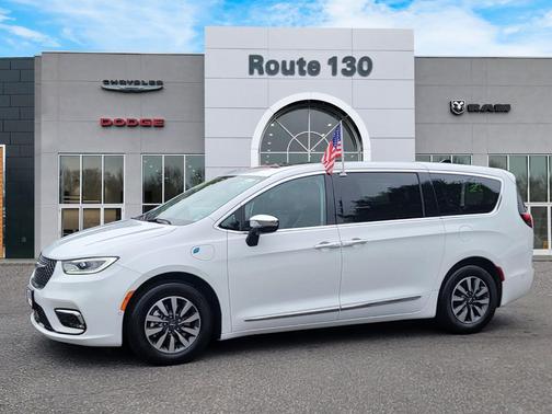 2023 Chrysler Pacifica Hybrid Limited