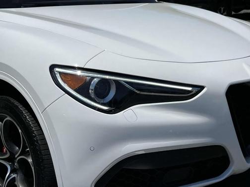 2022 Alfa Romeo Stelvio Ti