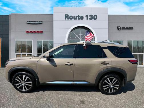 2025 Nissan Pathfinder Platinum