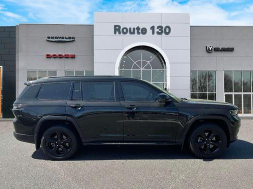 2022 Jeep Grand Cherokee L Laredo
