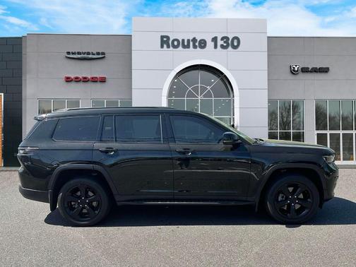 2022 Jeep Grand Cherokee L Laredo