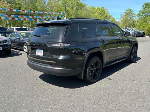 2022 Jeep Grand Cherokee L Laredo
