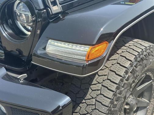 2022 Jeep Gladiator Overland