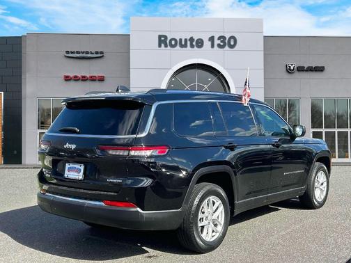 2022 Jeep Grand Cherokee L Laredo