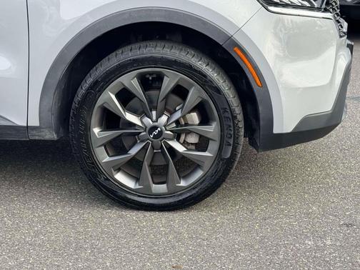 2022 Kia Sorento X-Line EX