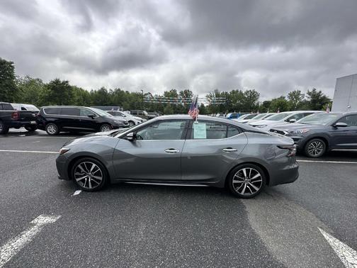 2023 Nissan Maxima SV
