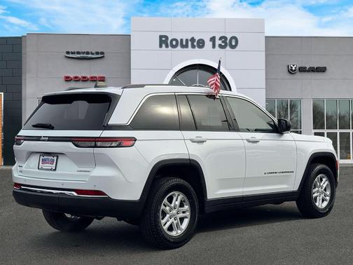 2023 Jeep Grand Cherokee Laredo