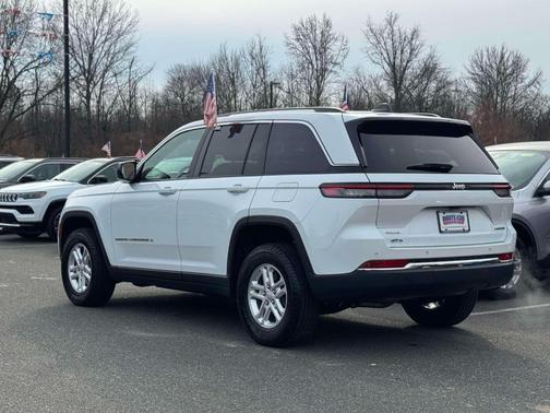2023 Jeep Grand Cherokee Laredo