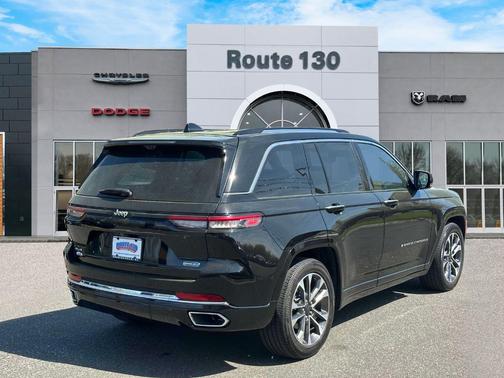2022 Jeep Grand Cherokee Overland