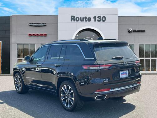 2022 Jeep Grand Cherokee Overland