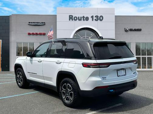 2022 Jeep Grand Cherokee 4xe Trailhawk