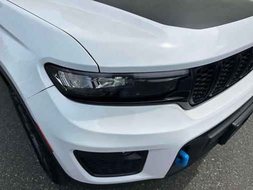 2022 Jeep Grand Cherokee 4xe Trailhawk