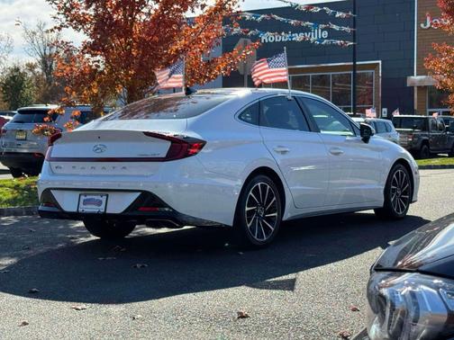2021 Hyundai SONATA Limited