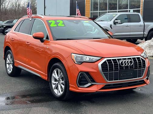 2022 Audi Q3 45 S line Premium