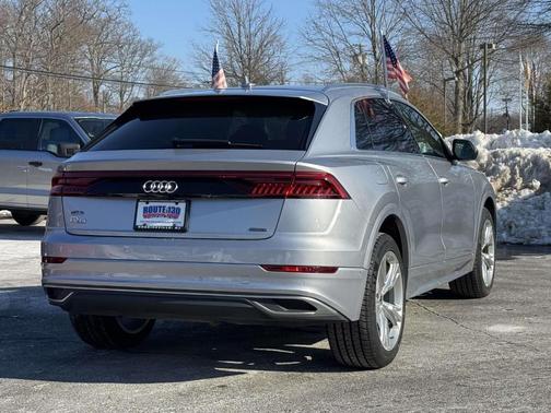 2022 Audi Q8 55 Premium