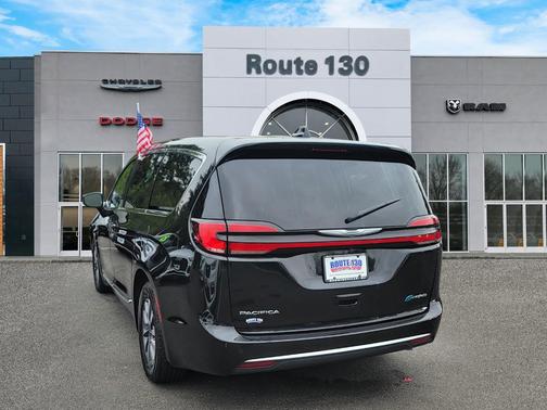 2023 Chrysler Pacifica Hybrid Limited