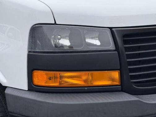 2021 GMC Savana 2500 Work Van