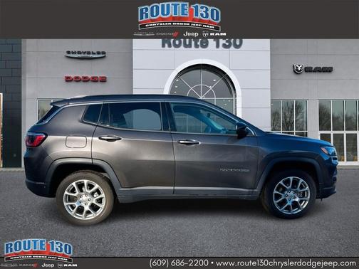 2022 Jeep Compass Latitude Lux