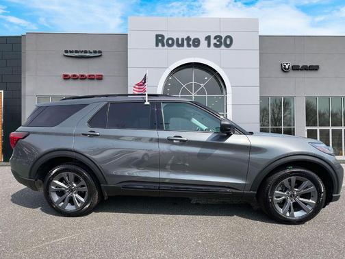 Carbonized Gray Metallic 2026 Ford Explorer Active