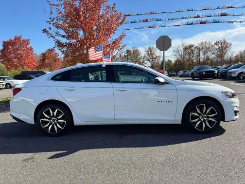 2024 Chevrolet Malibu RS