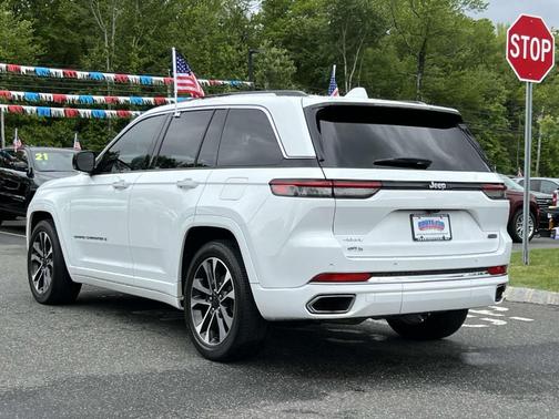 2022 Jeep Grand Cherokee Overland