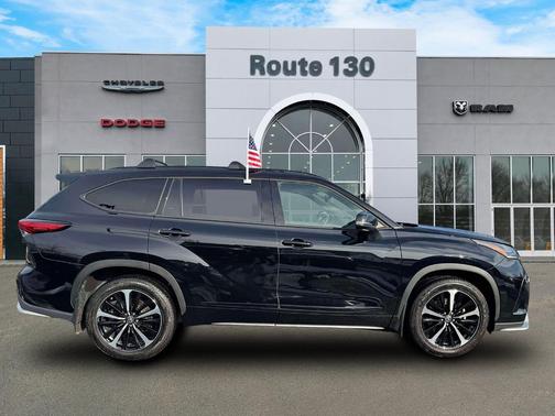 2022 Toyota Highlander XSE