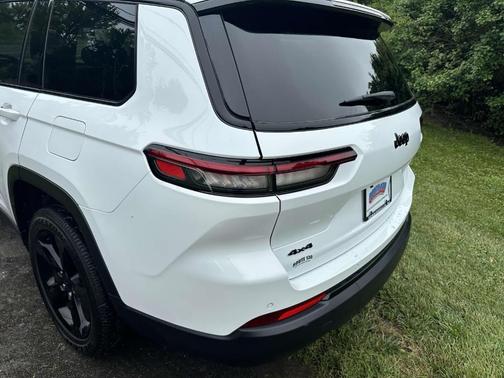 2024 Jeep Grand Cherokee L Laredo