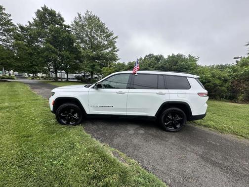 2024 Jeep Grand Cherokee L Laredo
