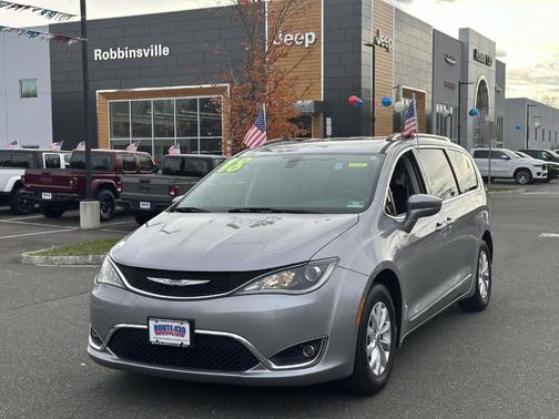 2018 Chrysler Pacifica Touring-L