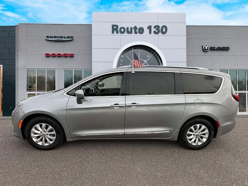 2018 Chrysler Pacifica Touring-L