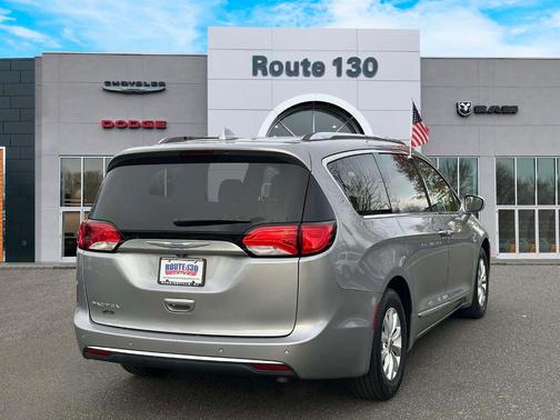 2018 Chrysler Pacifica Touring-L