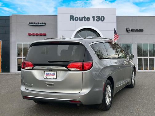 2018 Chrysler Pacifica Touring-L