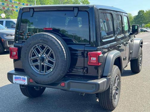 Black Clearcoat 2026 Jeep Wrangler Sport
