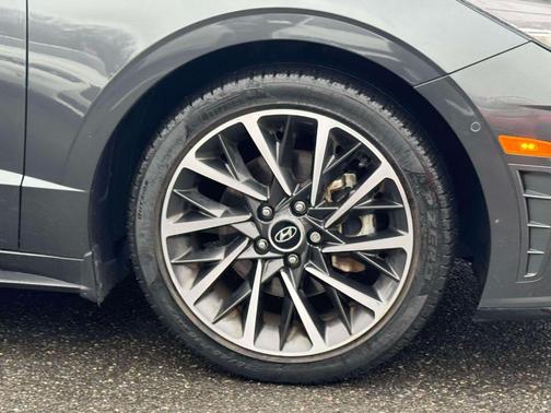 2023 Hyundai SONATA Limited