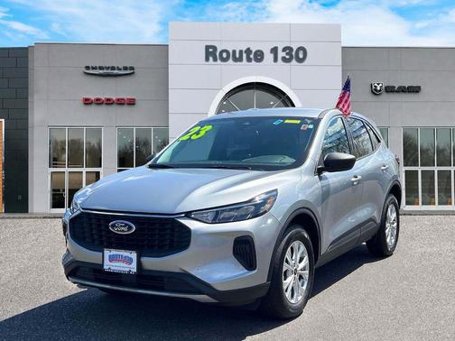 Iconic Silver Metallic 2023 Ford Escape Active