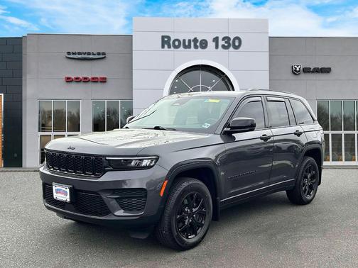 2025 Jeep Grand Cherokee Laredo