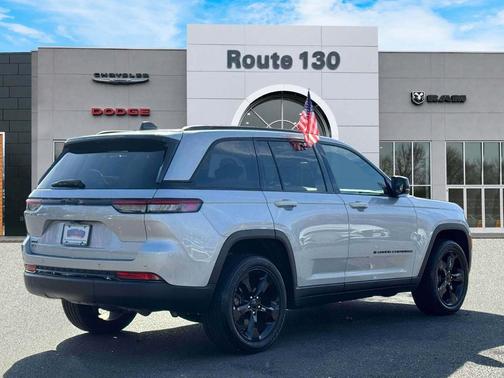 2024 Jeep Grand Cherokee Laredo