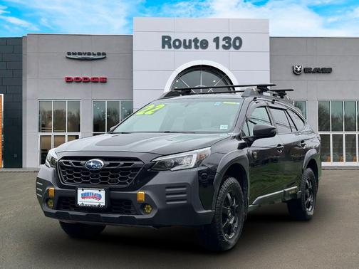 Crystal Black Silica 2022 Subaru Outback Wilderness