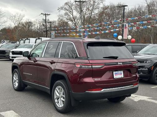 2025 Jeep Grand Cherokee Laredo