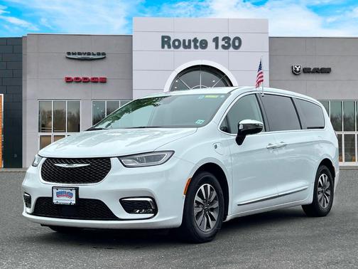 2023 Chrysler Pacifica Hybrid Limited
