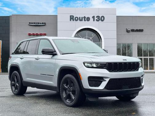 2023 Jeep Grand Cherokee Laredo