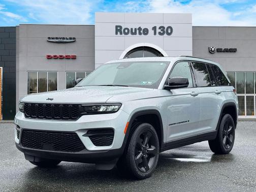 2023 Jeep Grand Cherokee Laredo