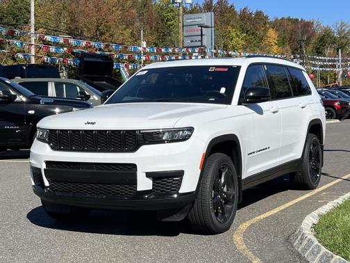 2025 Jeep Grand Cherokee L Laredo