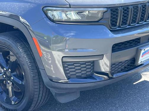 2022 Jeep Grand Cherokee L Laredo