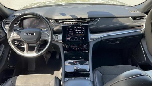 2022 Jeep Grand Cherokee L Laredo